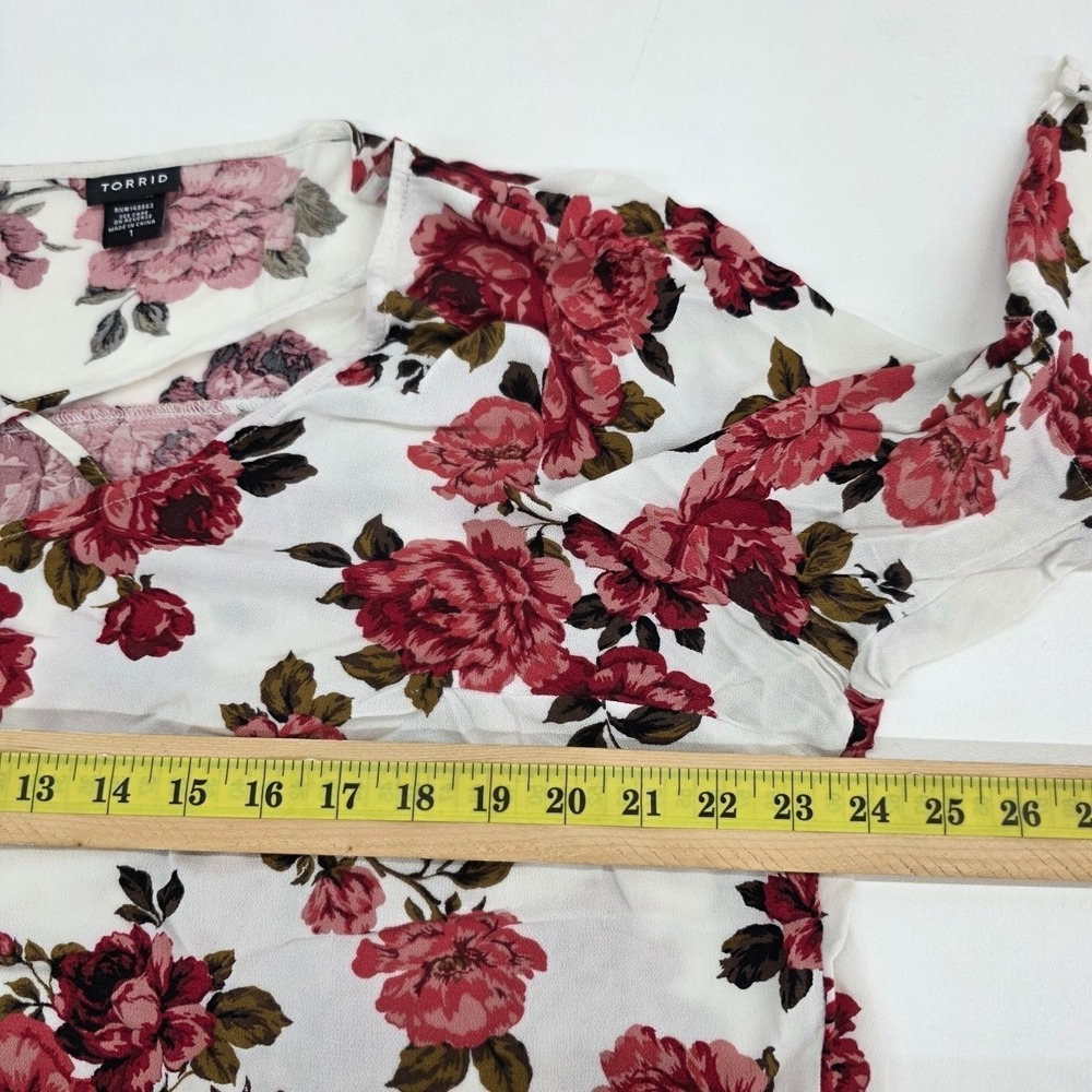 Torrid White Floral Crisscross Neck 3/4 Bell Sleeve Blouse Womens 1X Romantic - Picture 11 of 13
